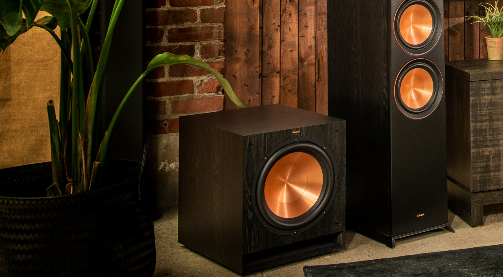 Klipsch SPL100 subwoofer
